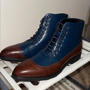 Mens sz 11 blue & brown lace up toe cap boots / NEW